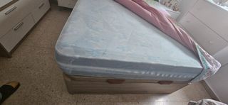 Canapé y colchón nuevo