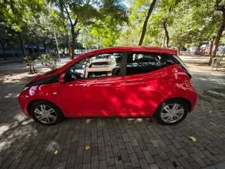 Toyota Aygo Automático 2017. Impecable
