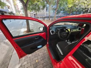 Toyota Aygo Automático 2017. Impecable