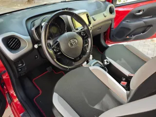 Toyota Aygo Automático 2017. Impecable
