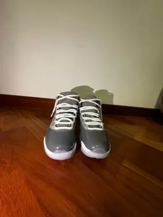 Jordan 11 Gris Talla 41