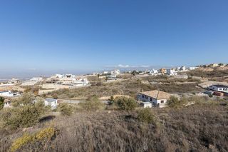 Terreno en venta en Zubia (La)