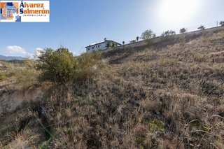 Terreno en venta en Zubia (La)