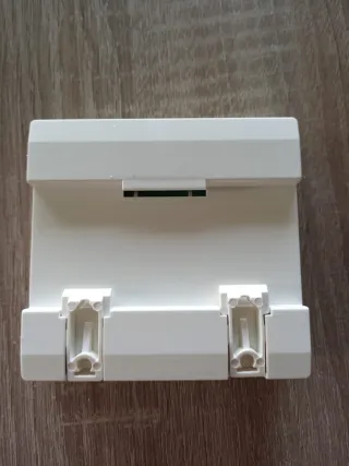 Módulo Relé WiFi 4 Canales Tuya Disponible 3 más.