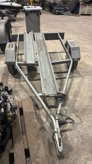 Remolque para moto documentado