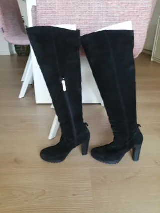 Botas piel vuelta negras T.37 tacón 10cm