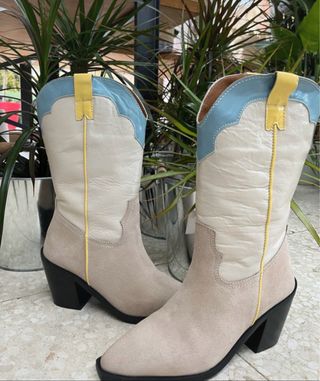 Botas camperas piel beige y azul T38