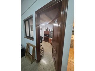 Local comercial en venta en Barbastro