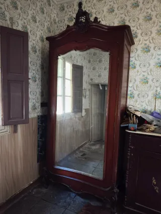 Cama antigua de caoba