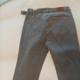 Pantalón flare Green Coast gris