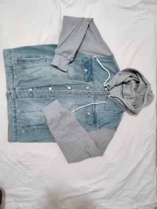 Chaqueta vaquera con capucha hombre