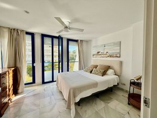 Dúplex en alquiler en Playa de la Fontanilla en Marbella