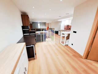 Local comercial en alquiler en Plaza España - Villa Pilar - Reyes Católicos - Vadillos en Burgos