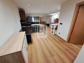 Local comercial en alquiler en Plaza España - Villa Pilar - Reyes Católicos - Vadillos en Burgos