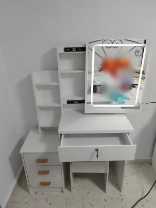 Tocador blanco con espejo LED y taburete