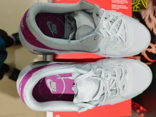 Nike Air Max Excee Gris y morado