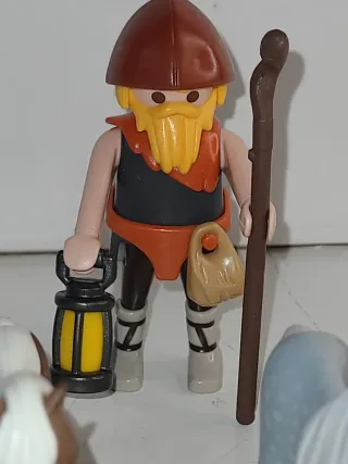 Lote 16. Playmobil Campesino