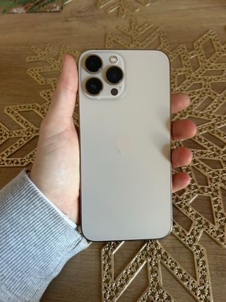 iPhone 13 Pro Max Dorado.