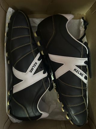 Zapatillas Fútbol Kelme Multitaco Talla 43