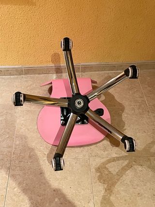Silla de escritorio rosa con espiral