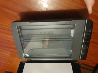 Impresora Epson Negra con cartuchos nuevos