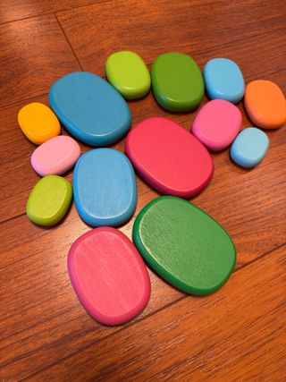 Piedras Montessori Madera Colores