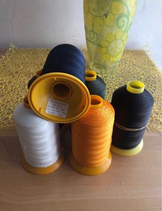 Set 6 rocchetti filo da cucito n. 15