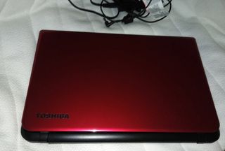 Computer portatile Toshiba L50D-B-10L da 1 TB e 8 GB di RAM