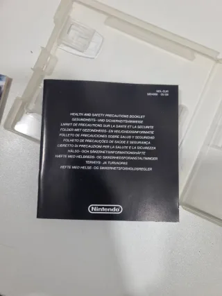 Caja Nintendo DS FIFA 07 con manuales. Sin juego