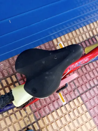 Bicicleta infantil Spiderman roja