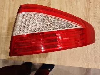 Piloto trasero derecho Ford Mondeo