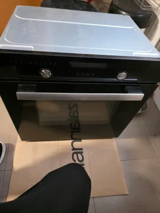 Horno Cooke & Lewis Negro