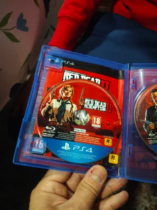 Pacchetto 2 Giochi PS4: Red Dead Redemption 2 e Uncharted