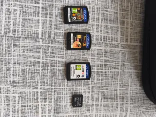 PS Vita Sony Nero WiFi+ 3 Giochi + Scheda di memoria
