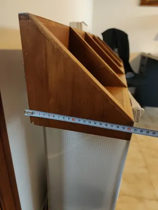 Estantería de madera para colgar