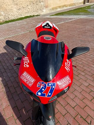 Ducati 848evo version especial Casey Stoner