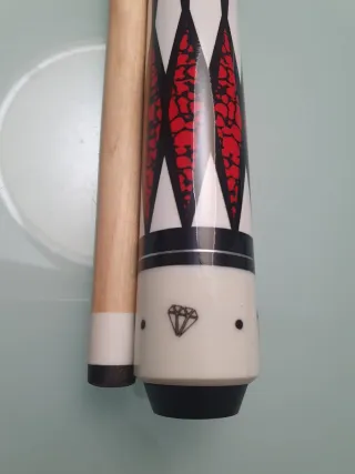Taco NUEVO de  billar DIAMOND RED 8 ball