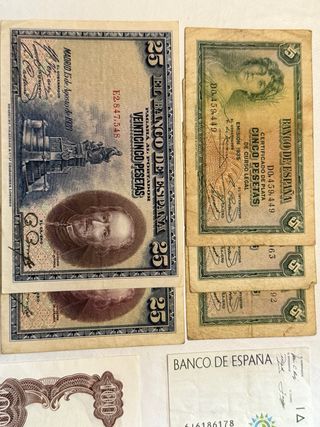 Lote 10 Billetes Pesetas: 5, 25, 50, 100, 1000