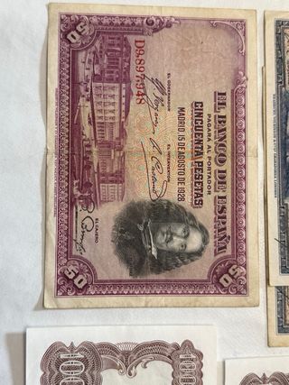 Lote 10 Billetes Pesetas: 5, 25, 50, 100, 1000