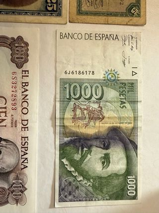 Lote 10 Billetes Pesetas: 5, 25, 50, 100, 1000
