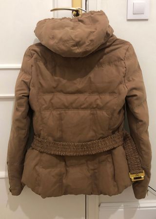 Abrigo plumas corto de Zara Woman, talla S