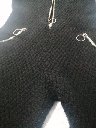 Mono de lana hecho a mano