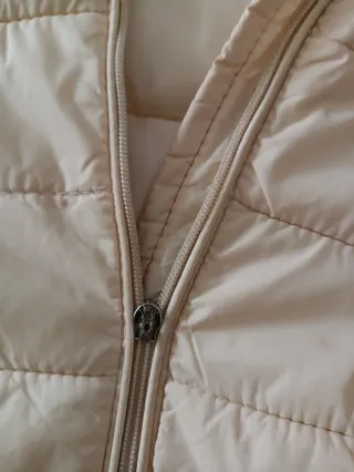 Chaqueta Pull&Bear corta roja Talla S,.