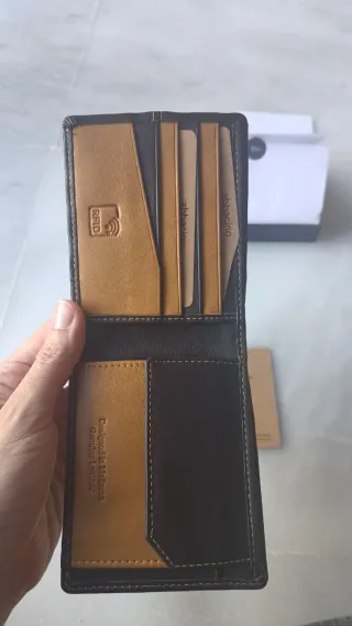 Cartera sin estrenar