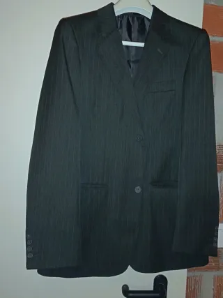 Traje de hombre negro