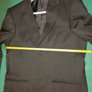 Traje de hombre negro