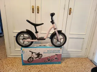 Bicicleta sin pedales rosa niña