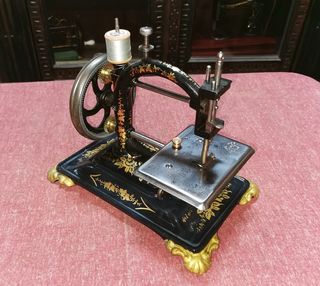 Antica macchina da cucire 'Original express' 1870'