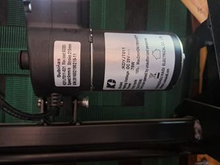 Divano reclinabile elettrico con telecomando