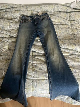 Pantalones vaqueros acampanados azules